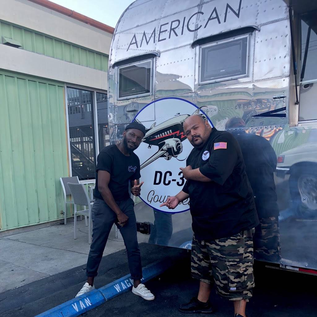 DC3 Gourmet | restaurant | 961 W Alondra Blvd, Compton, CA 90220, USA | 3106181155 OR +1 310-618-1155