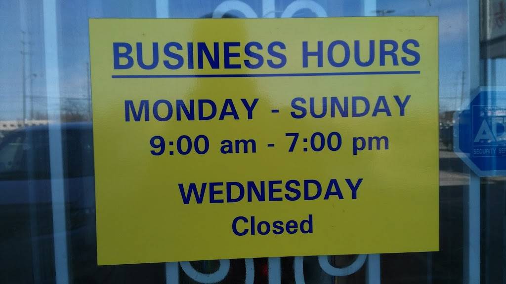 Banh Mi Que Huong | restaurant | 2437 Finch Ave W, North York, ON M9M 2E7, Canada | 4167498088 OR +1 416-749-8088