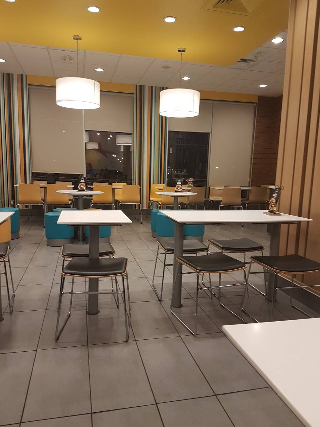 McDonalds | cafe | 507 Norwich Ave, Woodstock, ON N4S 9A2, Canada | 5195394475 OR +1 519-539-4475