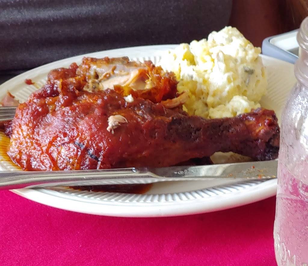 Gullah Grub Restaurant | restaurant | 877 Sea Island Pkwy, St Helena Island, SC 29920, USA | 8438383841 OR +1 843-838-3841