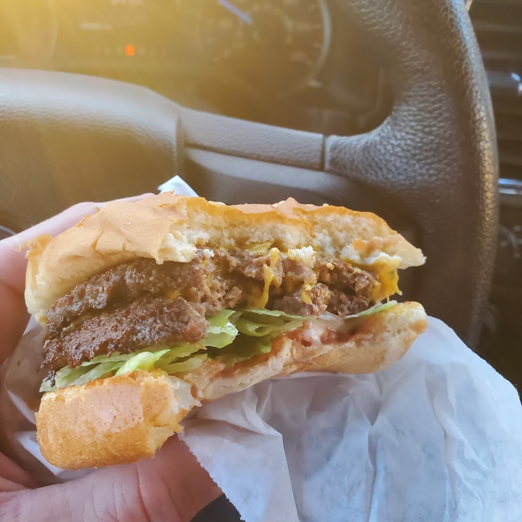 Jiffy Burger | restaurant | 815 US-36, Smith Center, KS 66967, USA | 7852826435 OR +1 785-282-6435