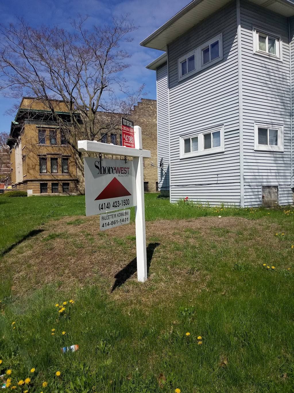 Mr Churro | bakery | 2333 W National Ave, Milwaukee, WI 53204, USA | 4143899511 OR +1 414-389-9511