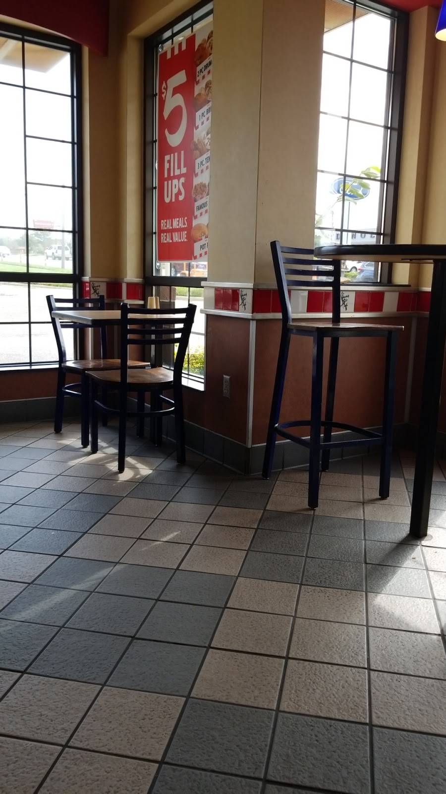 KFC | restaurant | 658 W 23rd St, Lawrence, KS 66046, USA | 7858432412 OR +1 785-843-2412