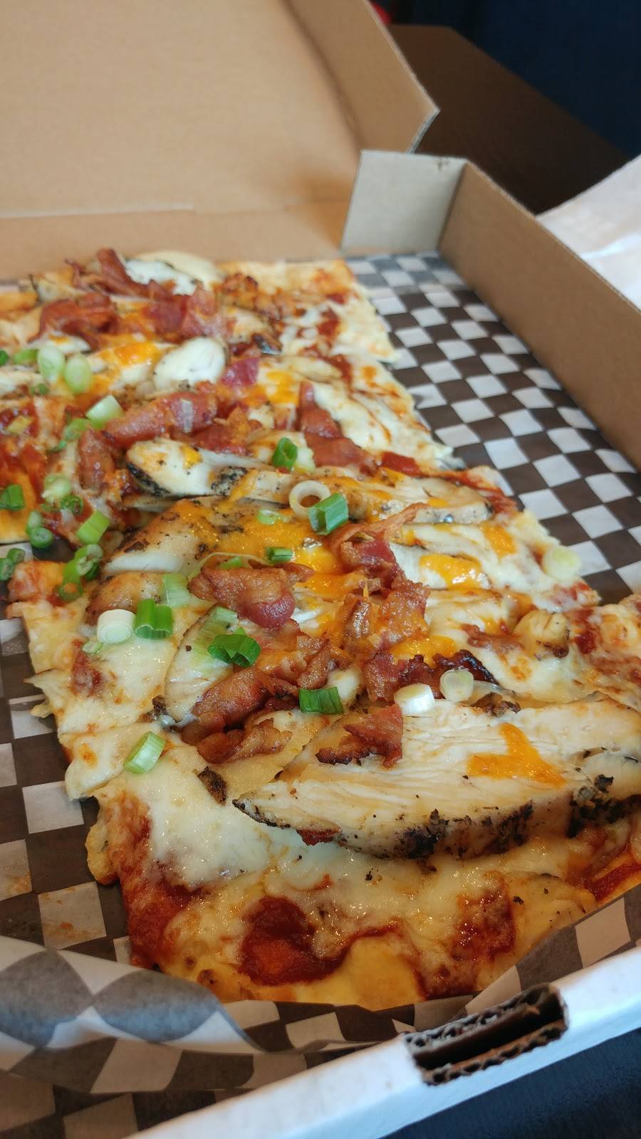 The Bistro – Eat. Drink. Connect. | restaurant | 200 Coventry Rd, Ottawa, ON K1K 4S3, Canada | 6137419862 OR +1 613-741-9862