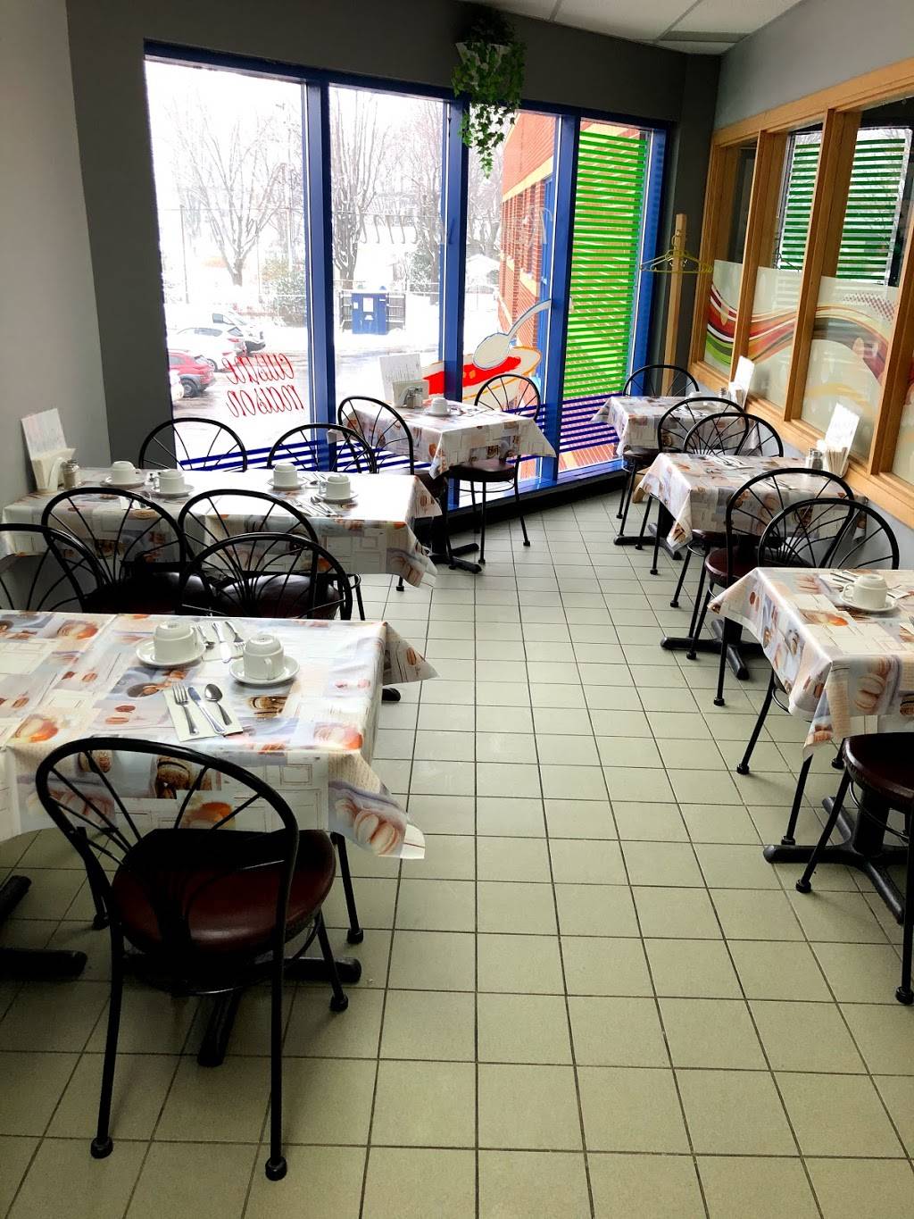 Restaurant L’étrange gourmand de l’île | restaurant | 303 Boulevard Pierre-Bertrand, Québec, QC G1M 3L7, Canada | 5819954718 OR +1 581-995-4718