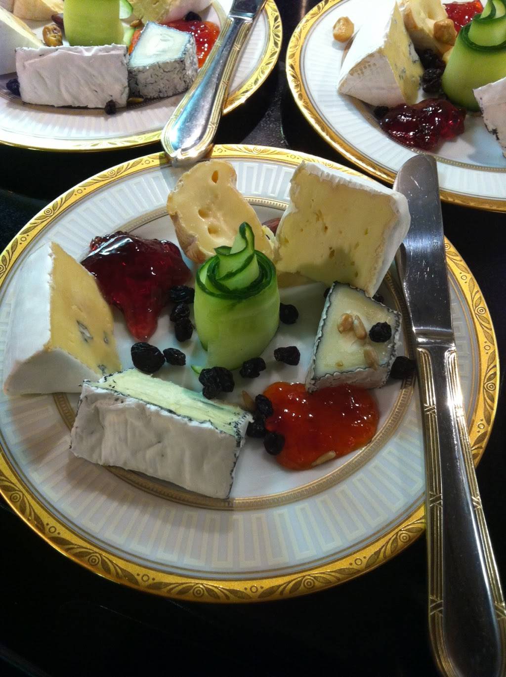 Les petits délices de Marie | restaurant | 3350 Boulevard du Bord de lEau, Salaberry-de-Valleyfield, QC J6S 6E1, Canada | 4503738355 OR +1 450-373-8355