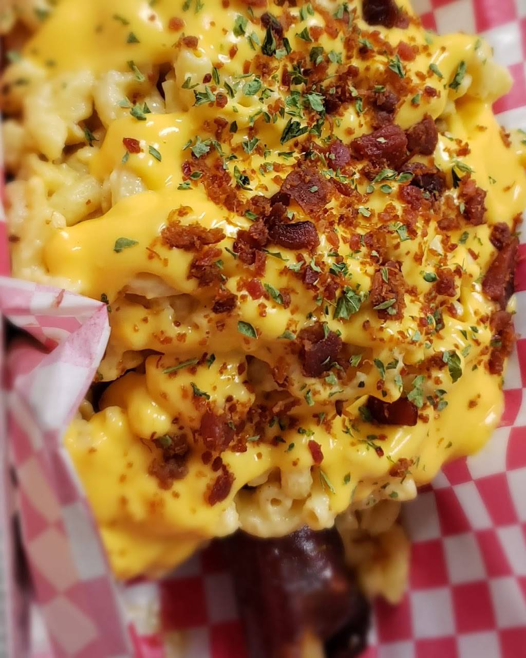 Just OoWeez BBQ, Daiquiris & More | restaurant | 1820 S Tyler St, Gladewater, TX 75647, USA | 9038441555 OR +1 903-844-1555