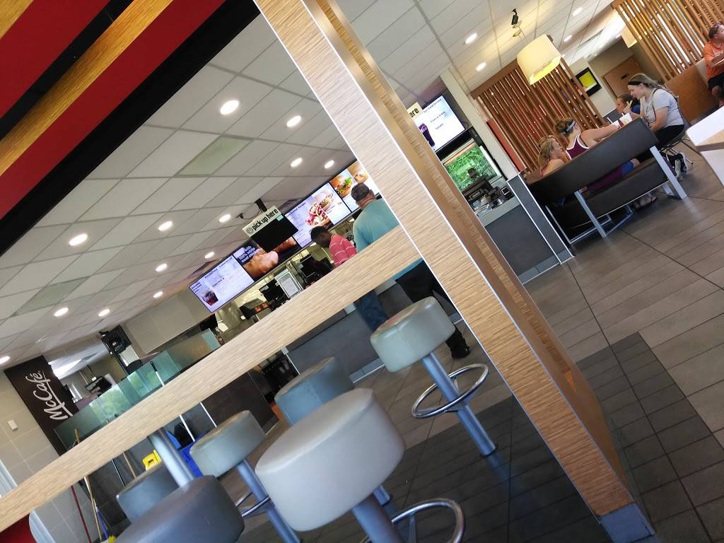 McDonalds | cafe | 502 North Dr, Hopkinsville, KY 42240, USA | 2708850021 OR +1 270-885-0021