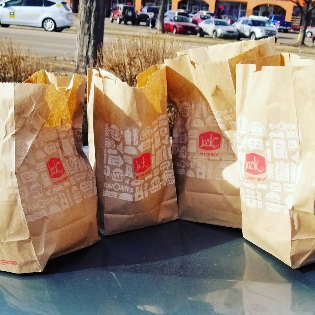 Jack in the Box | restaurant | 2020 S Federal Blvd, Denver, CO 80219, USA | 3039344435 OR +1 303-934-4435