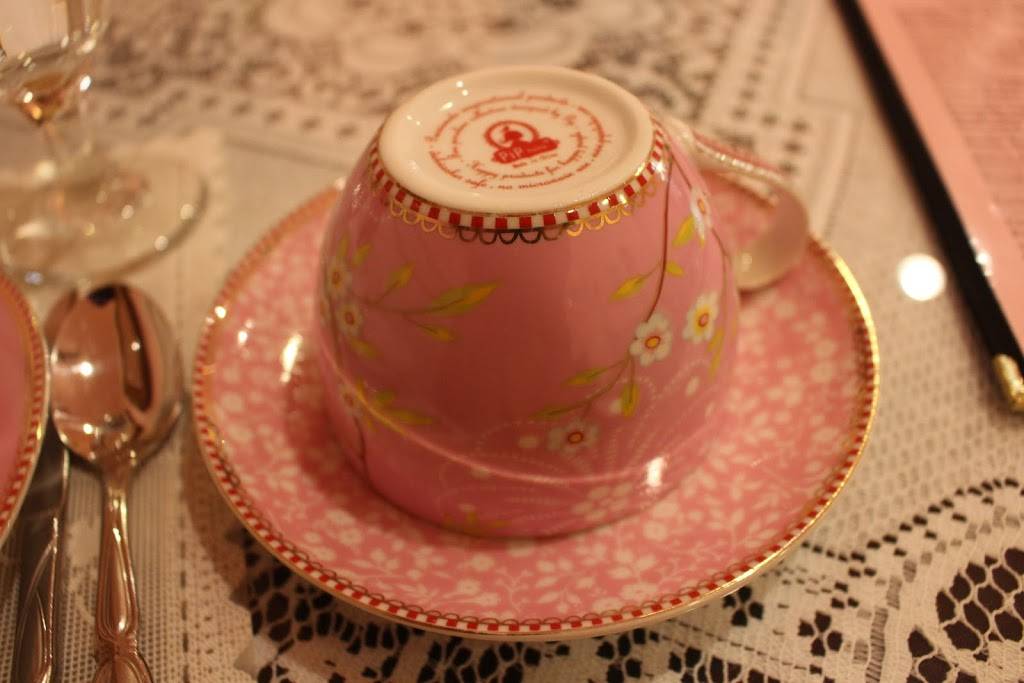 Sisters Tea Parlor & Boutique | restaurant | 4765 Fox Run, Buckner, KY 40010, USA | 5022226420 OR +1 502-222-6420