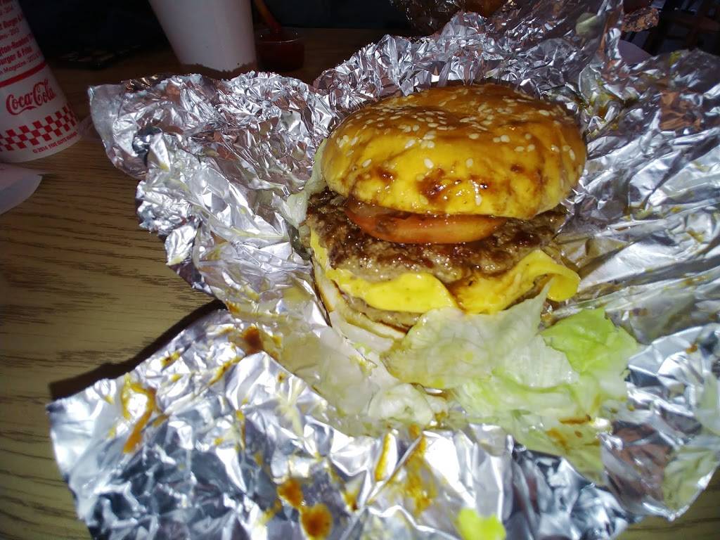 Five Guys | meal takeaway | 525 Lincoln St, Worcester, MA 01605, USA | 5088532000 OR +1 508-853-2000