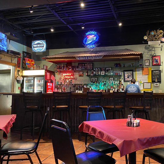 Maddies Place | restaurant | 1615 Rebsamen Park Rd, Little Rock, AR 72202, USA | 5016604040 OR +1 501-660-4040