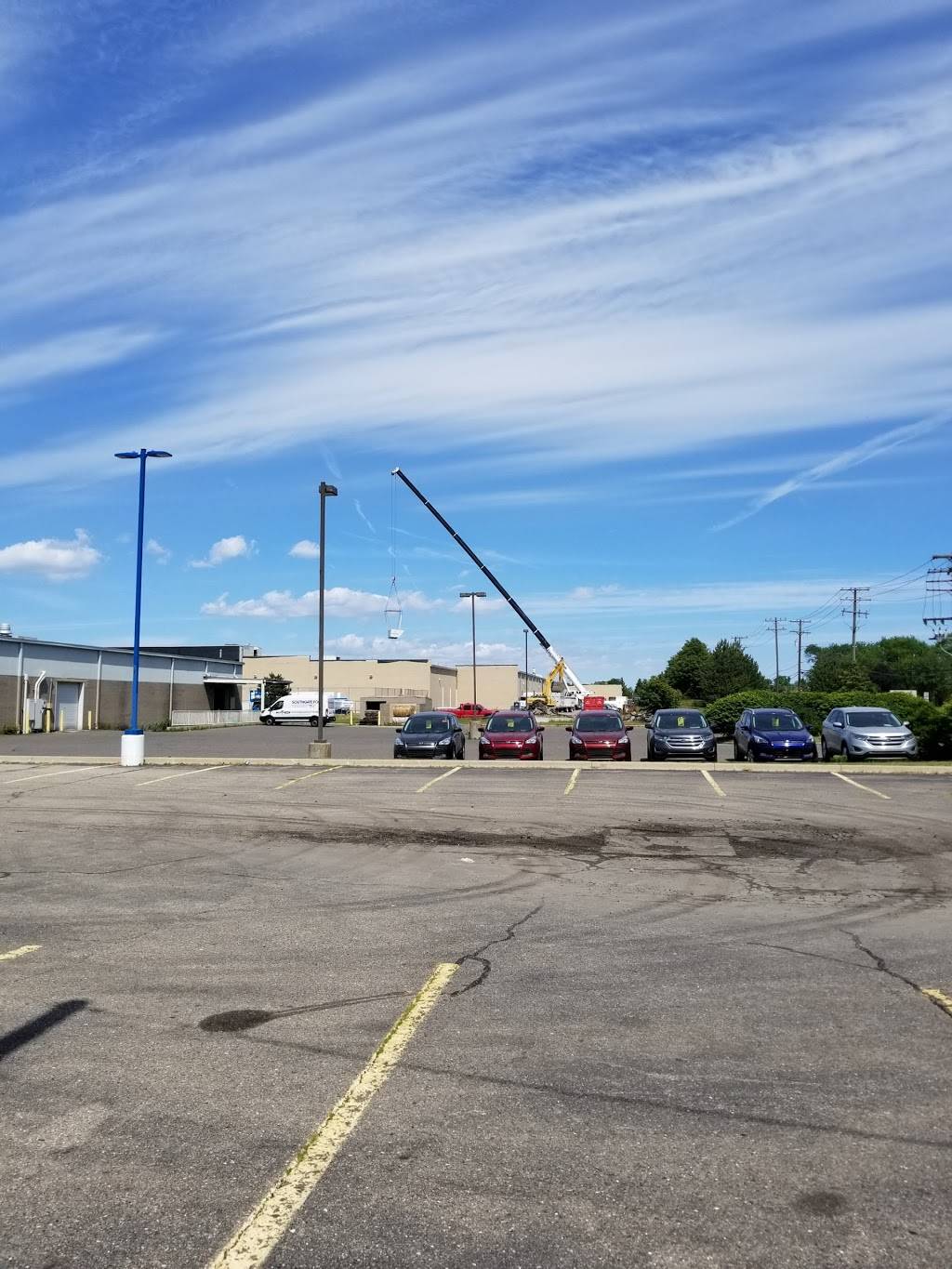 Tim Hortons | restaurant | 16801 Fort St, Southgate, MI 48195, USA | 7342468345 OR +1 734-246-8345