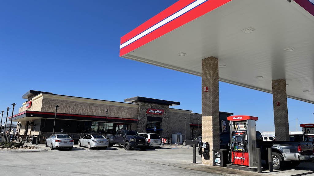 RaceTrac | cafe | Forest Pkwy #132, Forest Park, GA 30297, USA | 4043638738 OR +1 404-363-8738