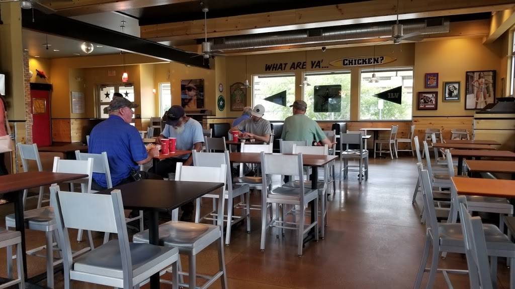 Raising Canes Chicken Fingers | meal takeaway | 2255 W Northwest Hwy, Dallas, TX 75220, USA | 2143537141 OR +1 214-353-7141