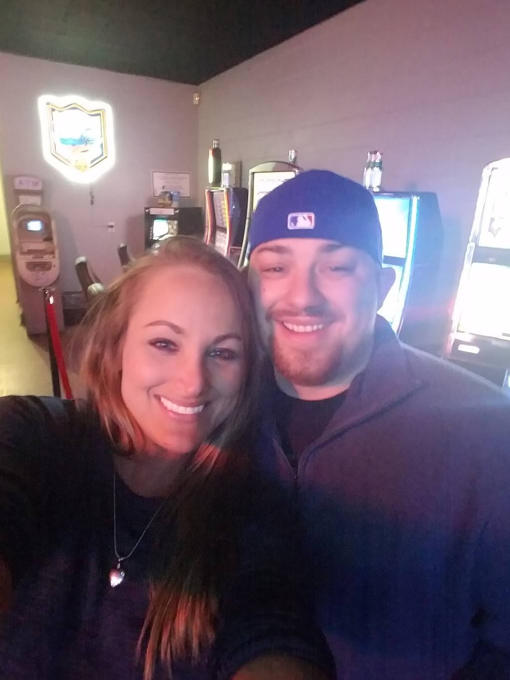 Tnt | restaurant | 2327 Kishwaukee St, Rockford, IL 61104, USA | 8159774844 OR +1 815-977-4844