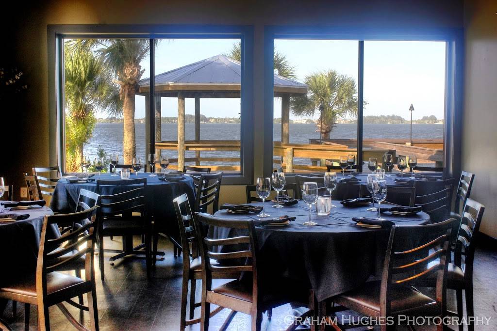 River Rocks | restaurant | 6485 south, US-1, Rockledge, FL 32955, USA | 3217577200 OR +1 321-757-7200