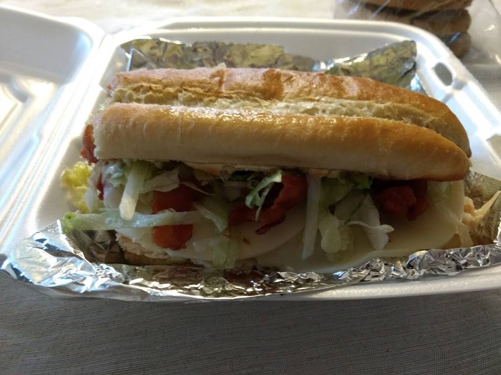 Tail Gate Deli | restaurant | 741 Delaware Rd, Buffalo, NY 14223, USA | 7168775401 OR +1 716-877-5401