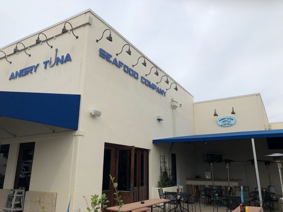 Angry Tuna Seafood Company | restaurant | 701 S Pier Park Dr Suite 155, Panama City Beach, FL 32413, USA | 8502354632 OR +1 850-235-4632