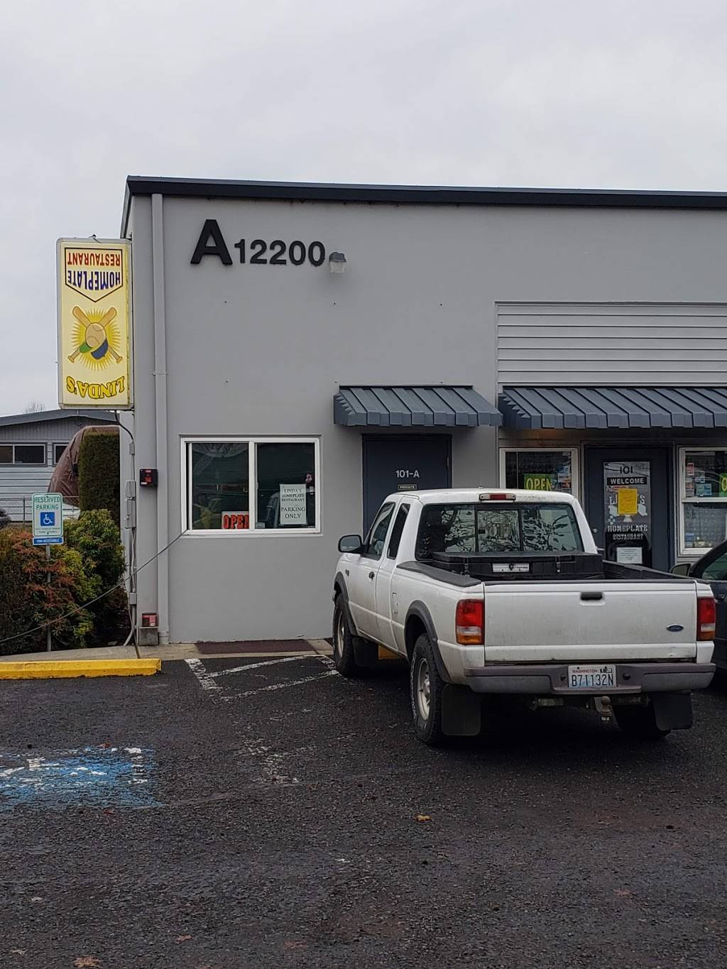 Lindas Homeplate | restaurant | 12200 NE 60th Way, Vancouver, WA 98682, USA | 3606043181 OR +1 360-604-3181