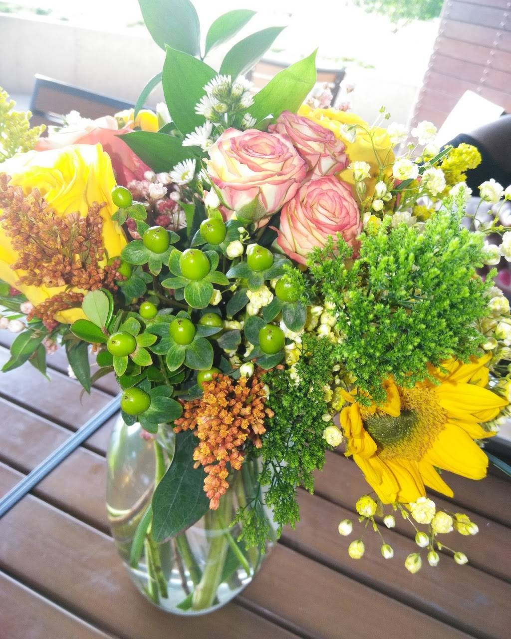 CoreLife Eatery | restaurant | 2461 Burton St SE, Grand Rapids, MI 49506, USA | 6167192087 OR +1 616-719-2087