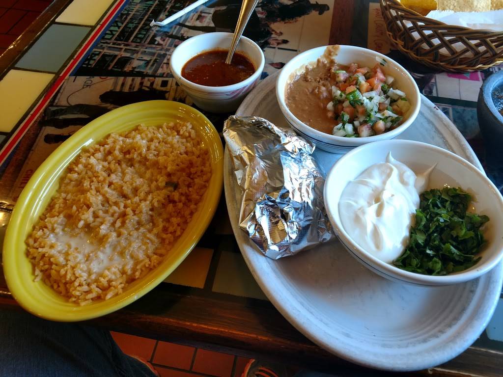 La Hacienda | restaurant | 927 N Rte 49, Casey, IL 62420, USA | 2179322974 OR +1 217-932-2974