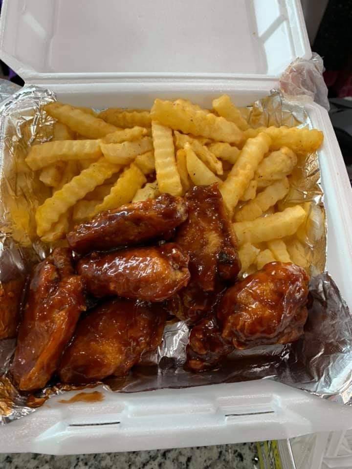 Lucilles Kitchen | restaurant | 4509 E Martin Luther King Jr Blvd, Austin, TX 78721, USA | 7372225160 OR +1 737-222-5160