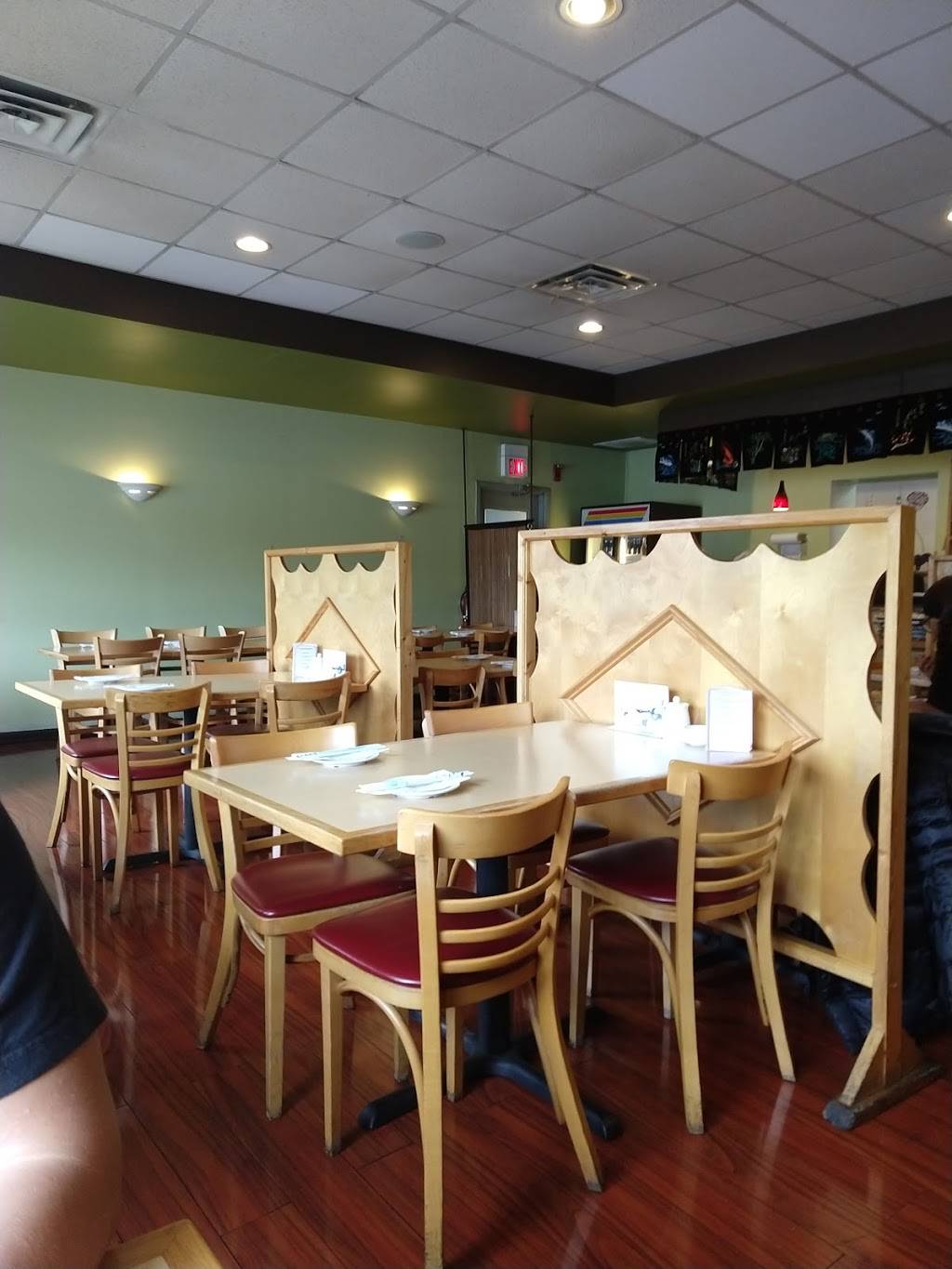 Sakura Sushi | restaurant | 1005 E St Charles Rd, Lombard, IL 60148, USA | 6306292469 OR +1 630-629-2469