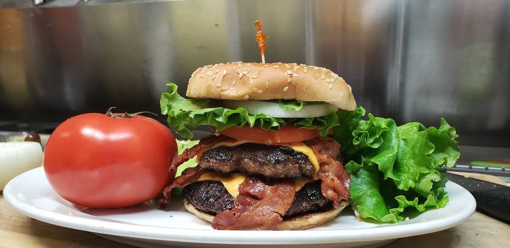 10th Street Diner | restaurant | 340 10th St E, Owen Sound, ON N4K 6P7, Canada | 2266646655 OR +1 226-664-6655