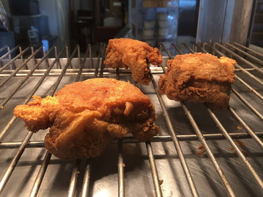 Krispy krunchy chicken | restaurant | 6201 Matlock Rd #101, Arlington, TX 76002, USA | 8173752009 OR +1 817-375-2009