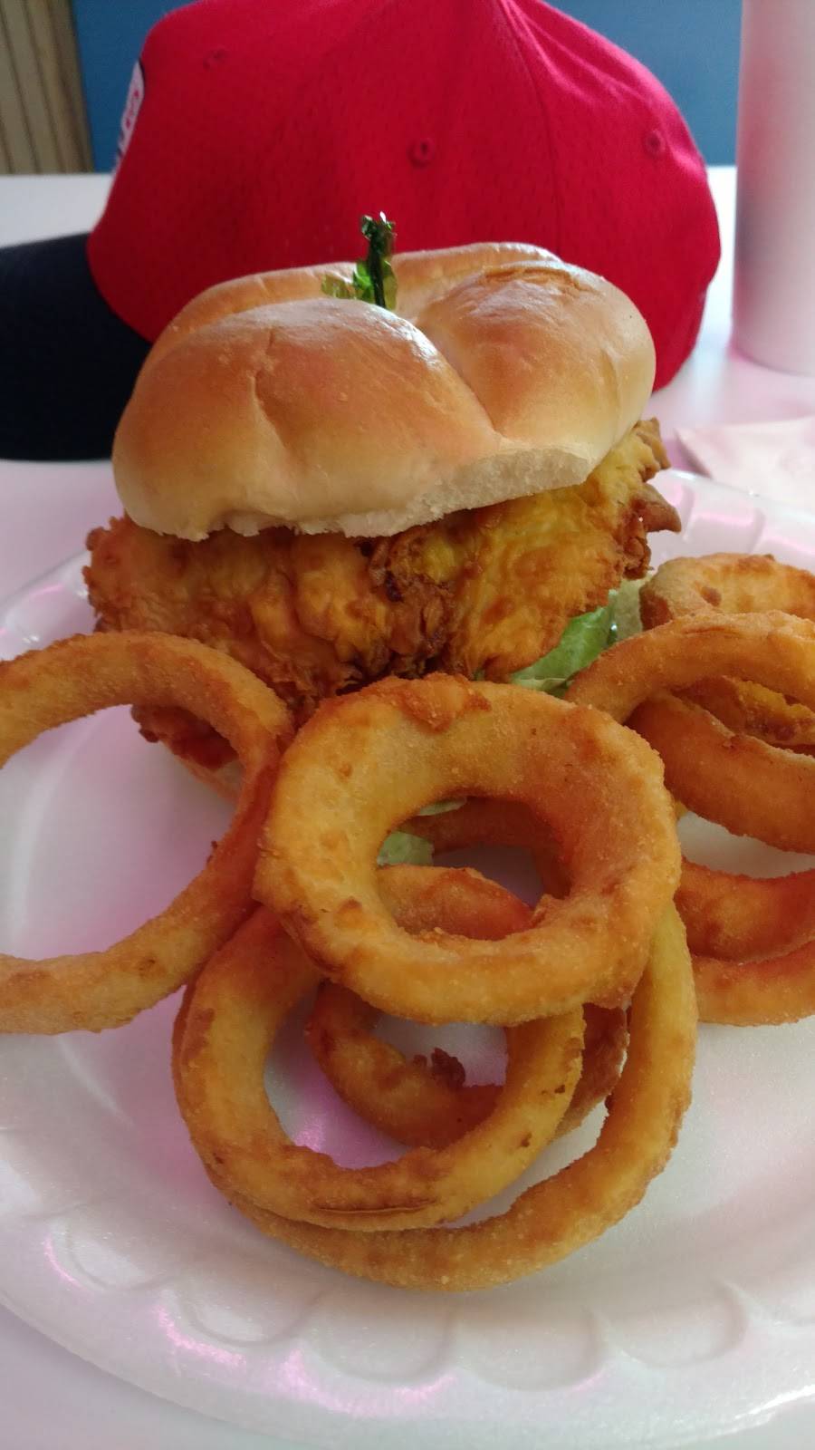 Arts Barbecue & Deli | restaurant | 900 E Morehead St #2811, Charlotte, NC 28204, USA | 7043349424 OR +1 704-334-9424