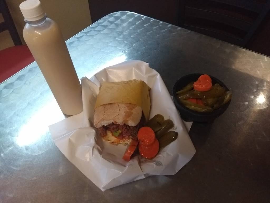 Tortas Wash Mobile | restaurant | Coronado 5203, Camino Real, 22195 Tijuana, B.C., Mexico | 016642552349 OR +52 664 255 2349