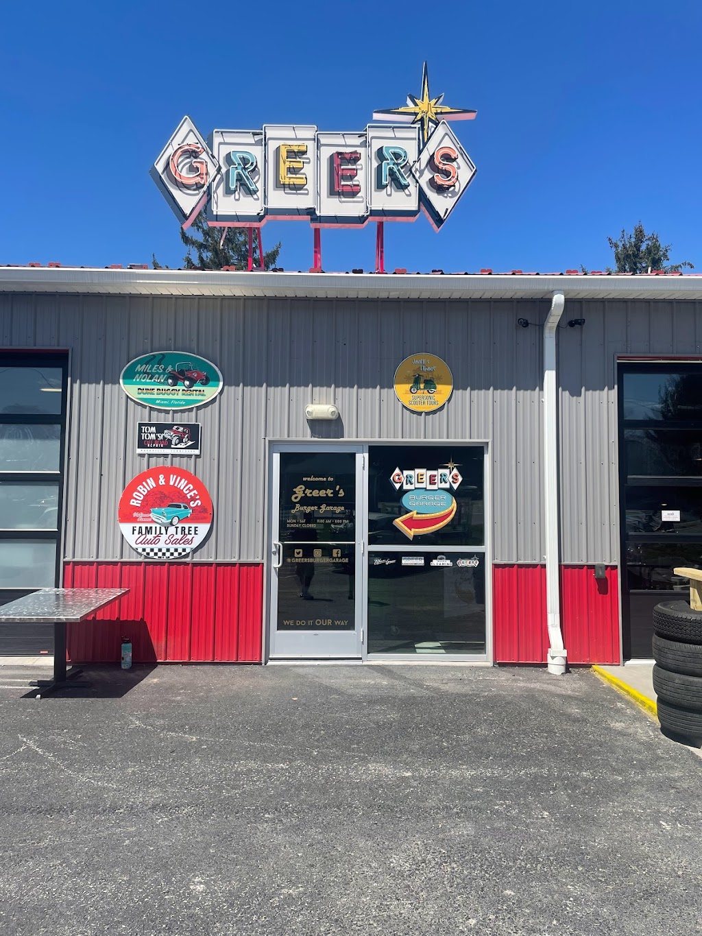 Greer’s Burger Garage | restaurant | 121 S Main St, Dover, PA 17315, USA | 7175479770 OR +1 717-547-9770