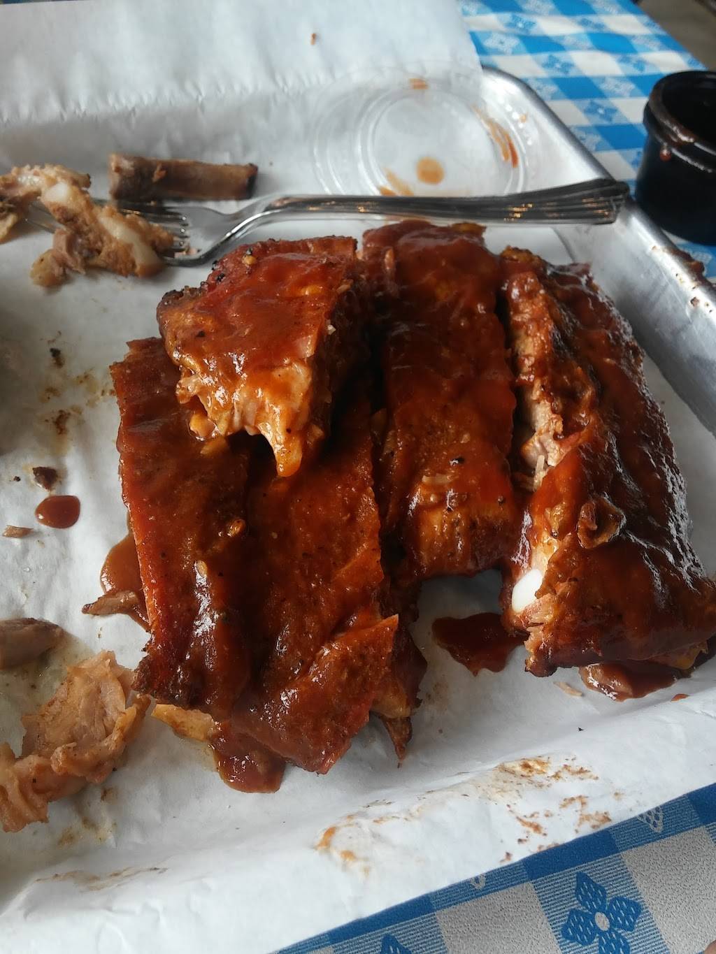 Dickeys Barbecue Pit | restaurant | 4475 Adler Dr, Dallas, TX 75211, USA | 2143318088 OR +1 214-331-8088