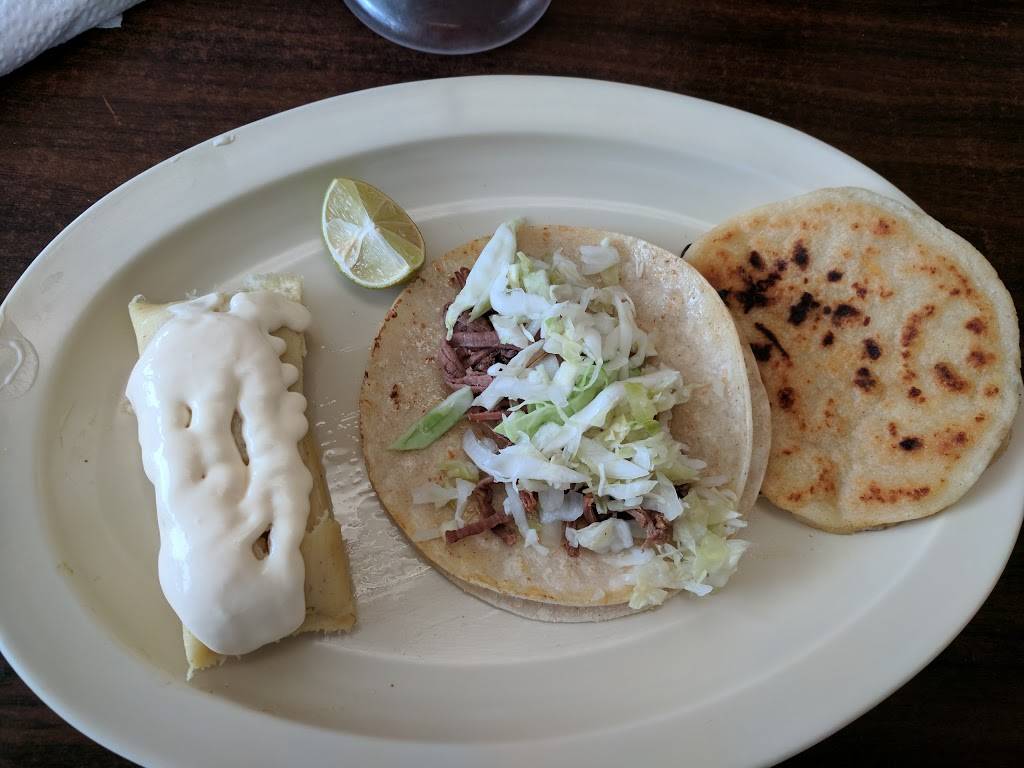 Centro American Restaurant & Pupuseria | restaurant | 317 Dominik Dr, College Station, TX 77840, USA | 9797031266 OR +1 979-703-1266