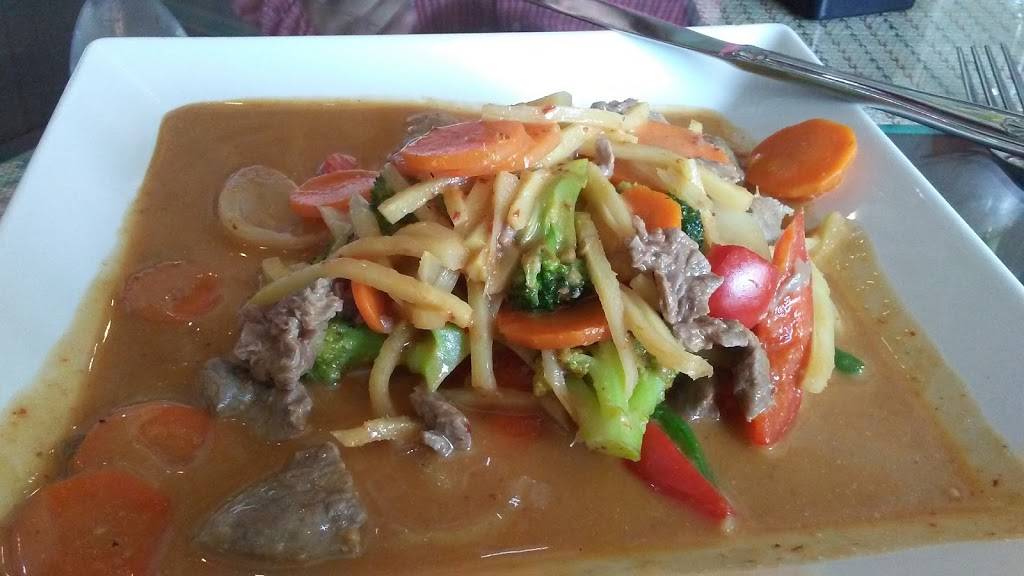 BanThai | restaurant | 792 Eastgate S Dr, Cincinnati, OH 45245, USA | 5137523200 OR +1 513-752-3200