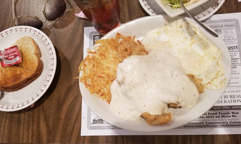 Moms Cafe & Catering | restaurant | 422 Main St, Plattsmouth, NE 68048, USA | 4022963000 OR +1 402-296-3000