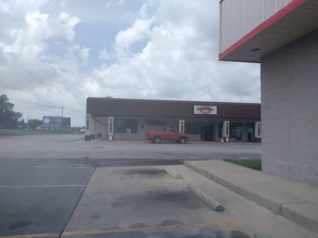 East of Chicago | restaurant | 1032 Oak Harbor Rd, Fremont, OH 43420, USA | 4193328200 OR +1 419-332-8200