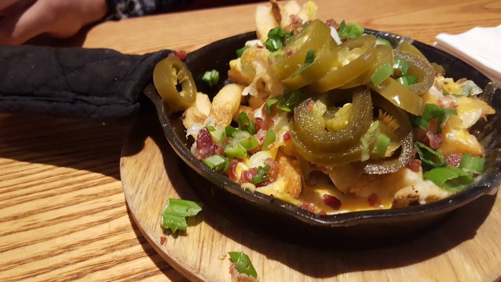 Chilis Grill & Bar | meal takeaway | 10598 E Foothill Blvd, Rancho Cucamonga, CA 91730, USA | 9099485955 OR +1 909-948-5955