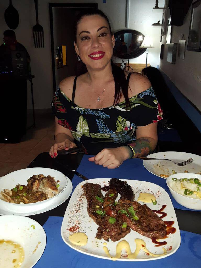 Coach Big Us Gourmet Barbecue | restaurant | 6708 W Flagler St, Miami, FL 33144, USA | 7865873110 OR +1 786-587-3110