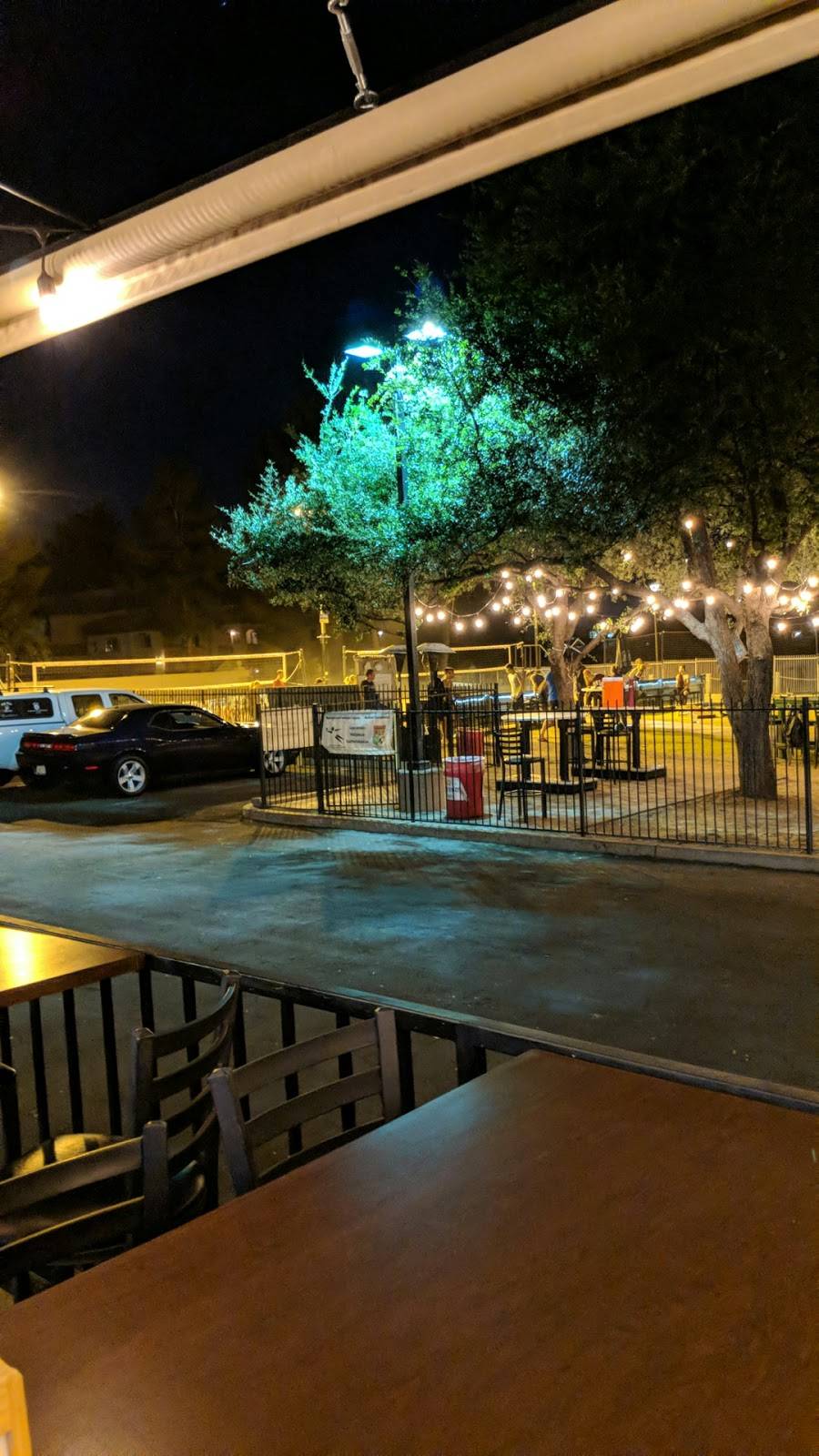 R.T. OSullivans Sports Grill | restaurant | 7919 E Thomas Rd #101, Scottsdale, AZ 85251, USA | 4803076533 OR +1 480-307-6533