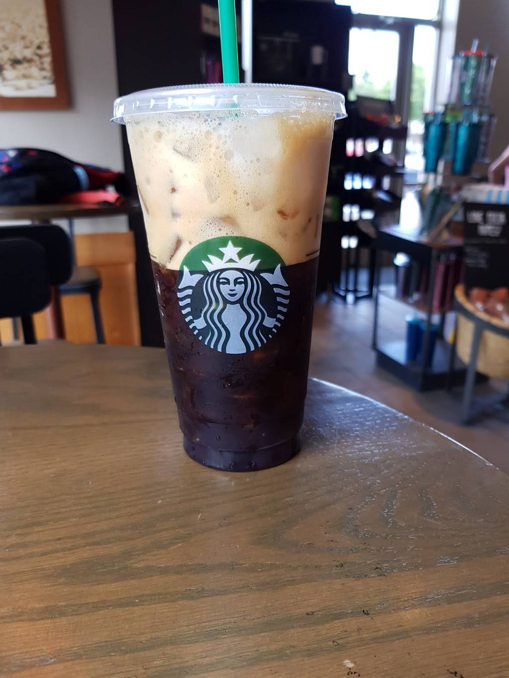 Starbucks | cafe | 101 Linden St, Wellesley, MA 02482, USA | 7812352390 OR +1 781-235-2390