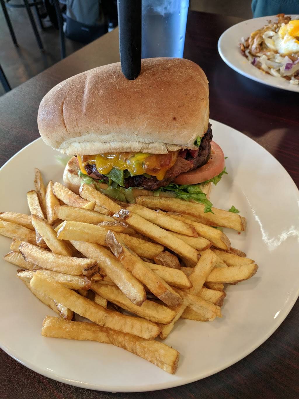 Dougs Diner: THORNTON | restaurant | 4243 E 136th Ave #6918, Thornton, CO 80602, USA | 3039209249 OR +1 303-920-9249