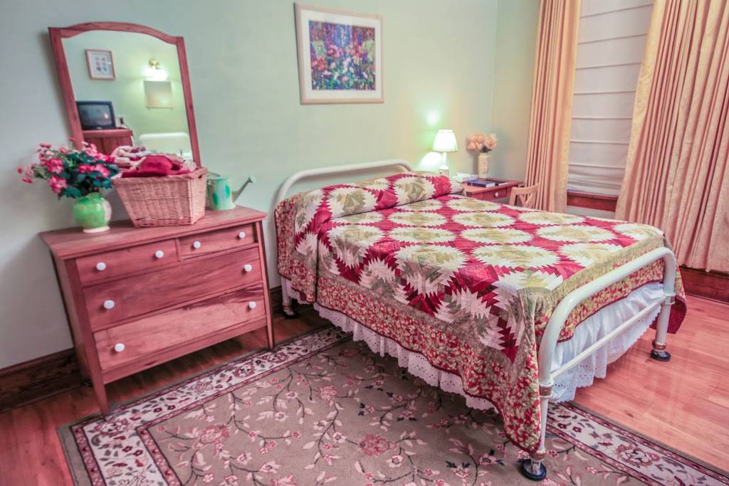 The Edgewater Hotel | restaurant | 99 W Plant St, Winter Garden, FL 34787, USA | 4076546921 OR +1 407-654-6921