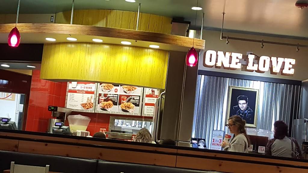 Raising Canes Chicken Fingers | meal takeaway | 277 I-45, Huntsville, TX 77340, USA | 9362910754 OR +1 936-291-0754