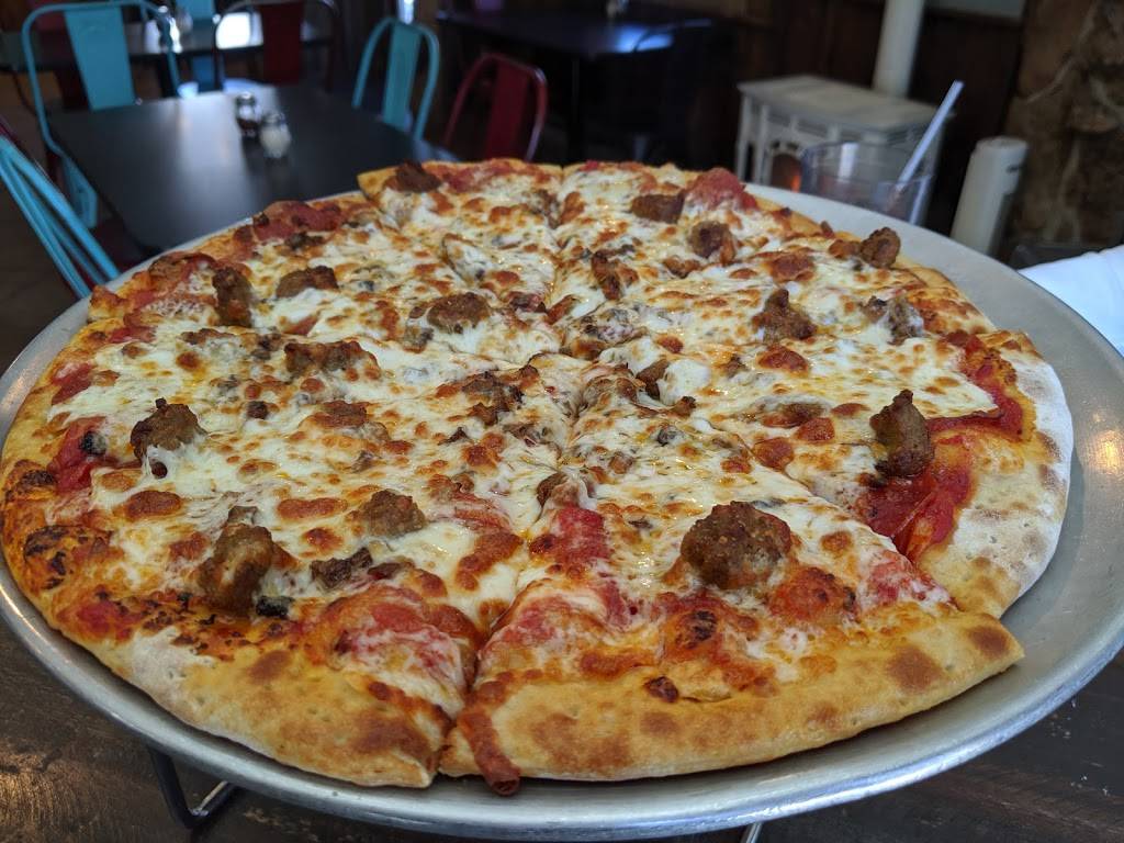 Rock Creek Tavern & Pizzeria | restaurant | 6 Ski Rd E, Allenspark, CO 80510, USA | 3037479000 OR +1 303-747-9000