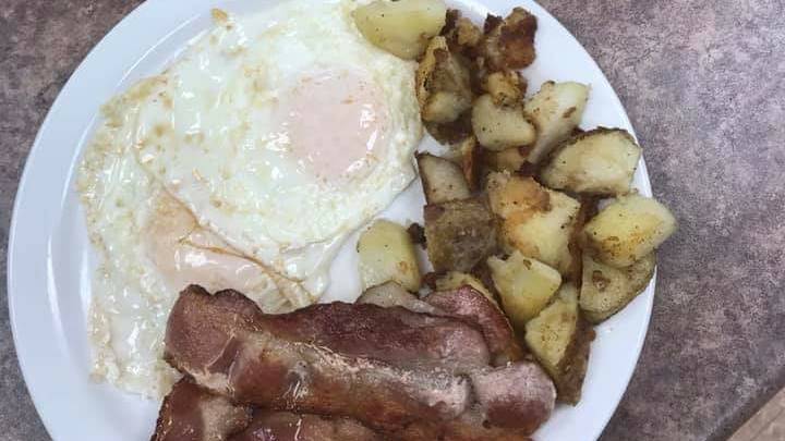 Baker’s Fries (The Hawks Nest) | restaurant | 275 Brockville St, Smiths Falls, ON K7A 4Z6, Canada | 6132836767 OR +1 613-283-6767