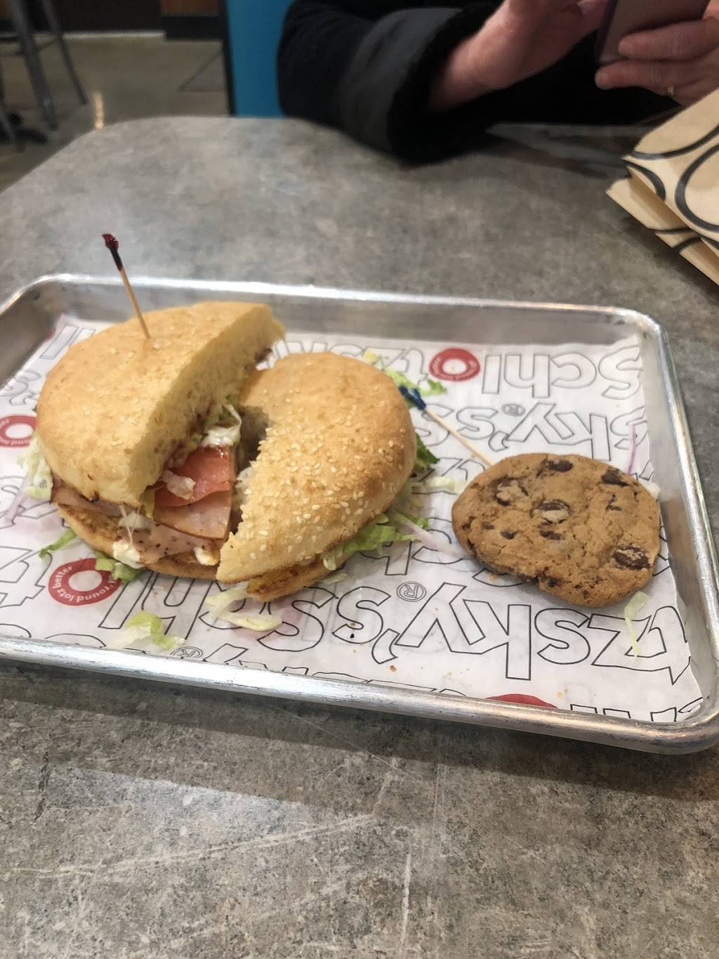 Schlotzskys Austin Eatery | restaurant | 419 S US-79, Henderson, TX 75652, USA | 9037222053 OR +1 903-722-2053