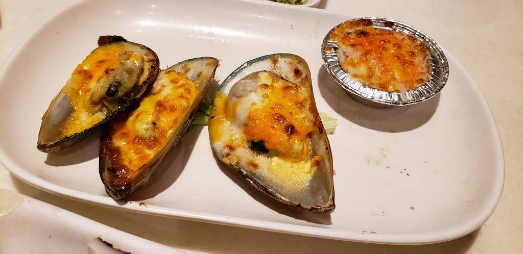 Sushi Kiku Japanese Cuisine | restaurant | 230 Commerce Valley Dr E #10, Thornhill, ON L3T 7Y3, Canada | 9057470777 OR +1 905-747-0777