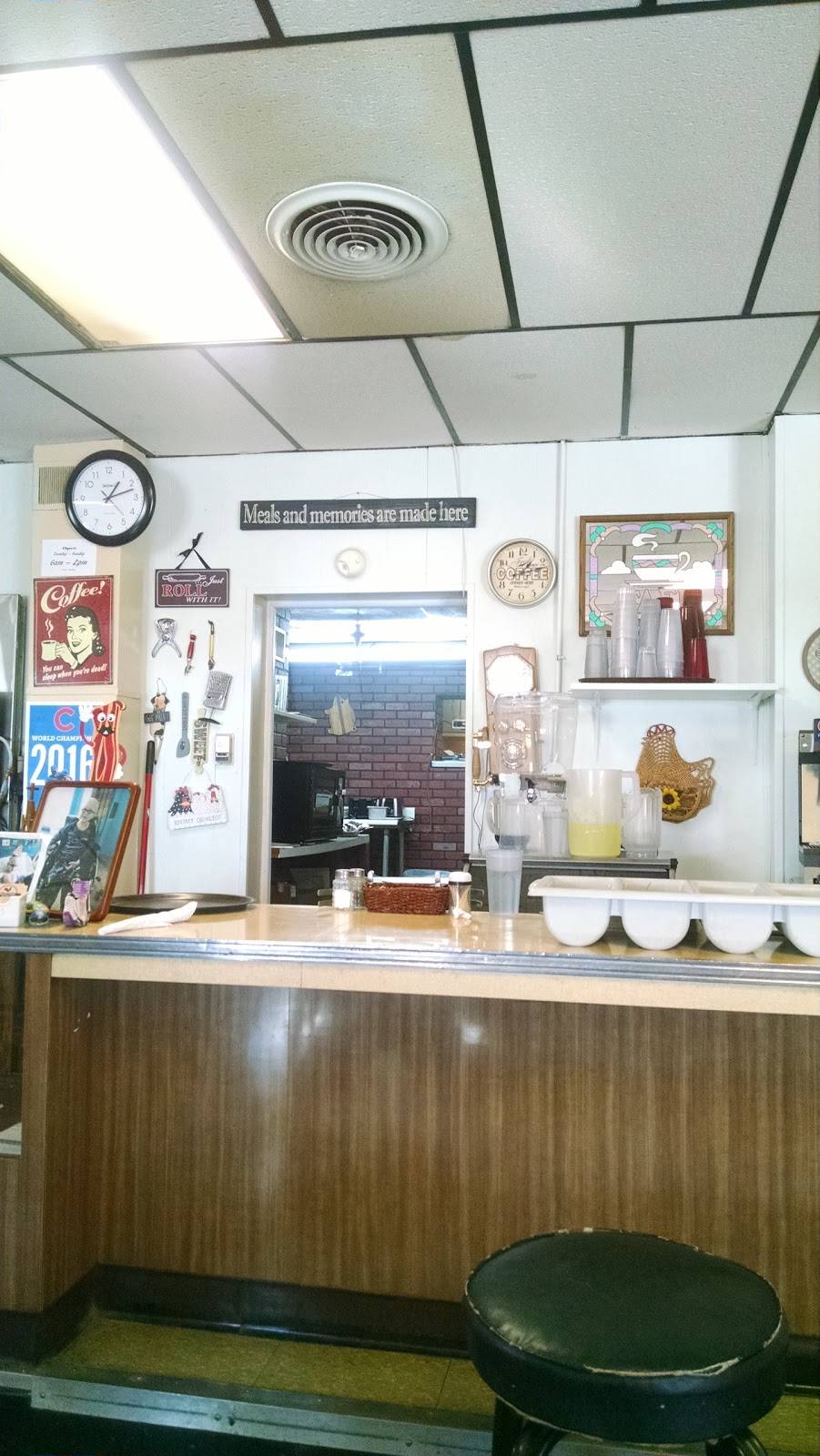 Stewarts Family Restaurant | restaurant | 18925 W Farmington Rd, Trivoli, IL 61569, USA | 3093622408 OR +1 309-362-2408